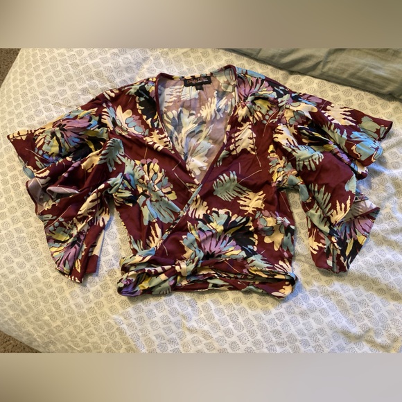 Trashy Diva. ZIGGY WRAP TOP - BORDEAUX FERNS - Picture 6 of 7